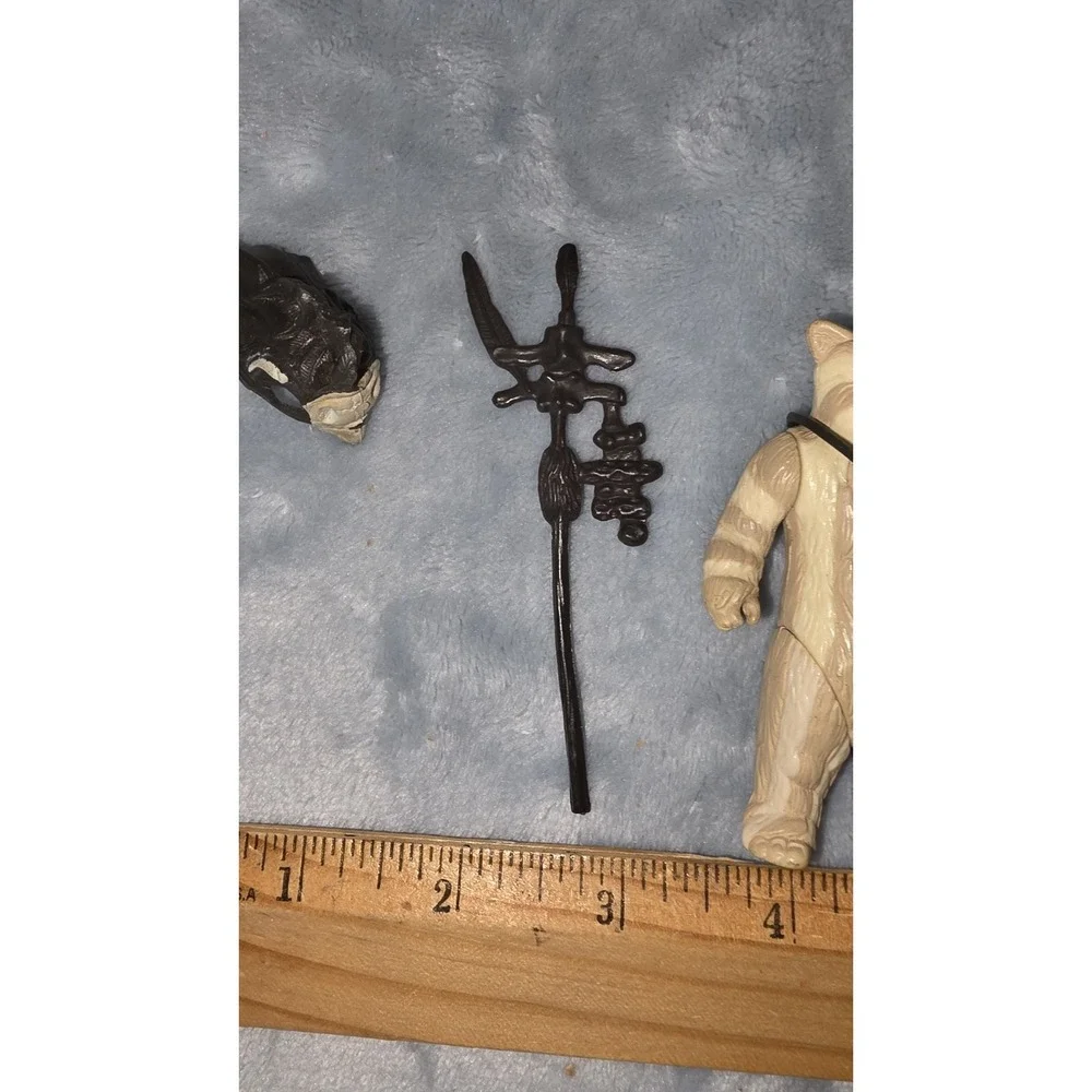 Vintage Kenner Star Wars Logray Ewok Medicine Man Action Figure COMPLETE